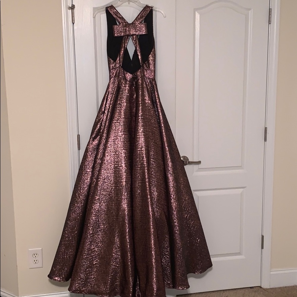 Prom dress - Picture 2 of 2